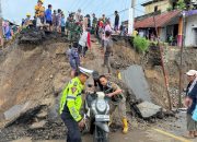 Jembatan Cidadap Ambruk Diterjang Hujan Deras, Akses Dua Desa Terputus