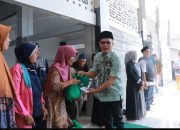Usai Pulang Umrah, Bupati Bandung Dadang Supriatna Langsung Berbagi Ribuan Paket Sembako di Bojongsoang