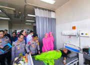 Kapolda Jabar Jenguk Syifa Fauziah, Korban Ricuh dan Terdesak Saat Pesta Rakyat di Garut