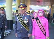 Polda Jabar Gelar Upacara Wisuda Purnabakti Brigjen Pol. Rinto Prastowo, S.I.K., M.H