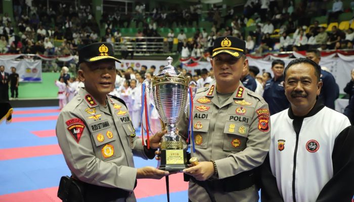 Kapolda Jabar Lantik Pengurus INKANAS Jabar 2025–2029 Bersamaan Penutupan Kapolda Cup VII