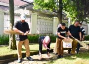 Gerakan Indonesia ASRI, Sekretariat DPRD Jabar Libatkan Seluruh Pegawai Bersih Lingkungan