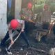 Polisi Kembali Bersihkan Material Bekas Banjir di Karangpawitan
