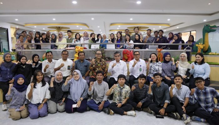 Menaker Tegaskan Pentingnya Sertifikasi Kompetensi bagi Lulusan Magang