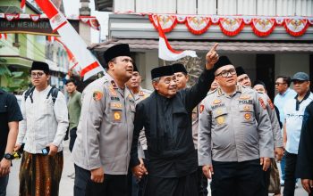 Jalin Komunikasi dan Kolaborasi Harmonis dengan Tokoh Agama, Wakapolda Jabar Silaturahmi ke Ponpes Cipasung