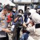 Aksi Peduli Polisi, Bagikan Masker untuk Lindungi Masyarakat dari Abu Vulkanik